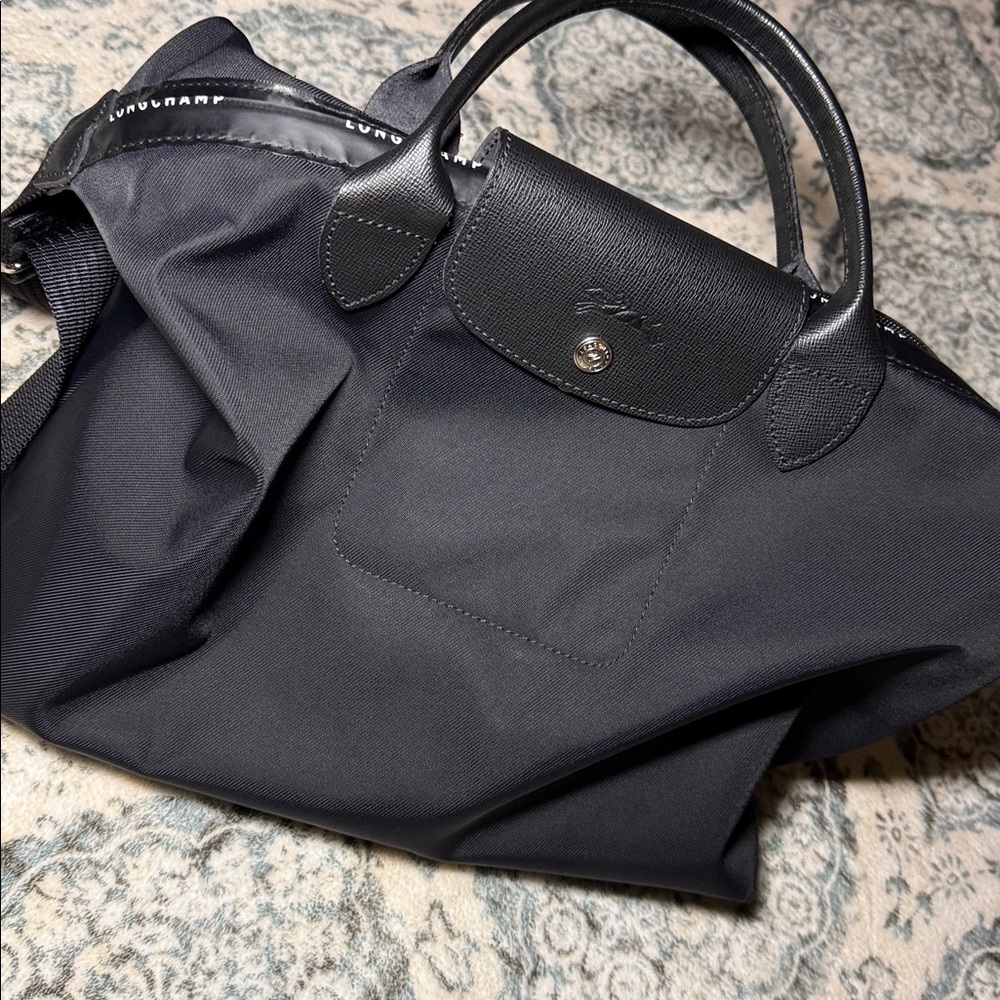 Longchamp Le Pliage Energy Medium Crossbody - Picture 16 of 16